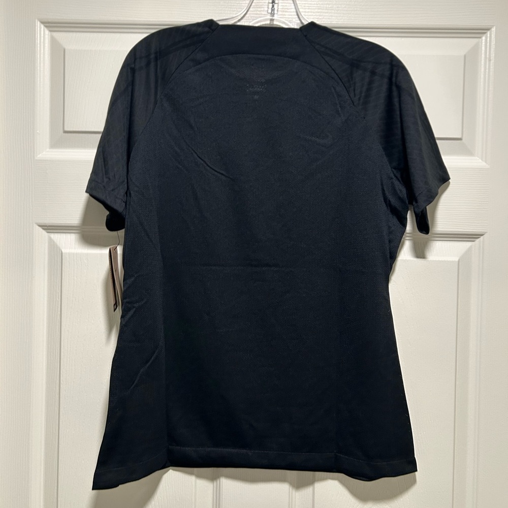 Nike Women's Strike III Sz L NWT - Picture 2 of 5